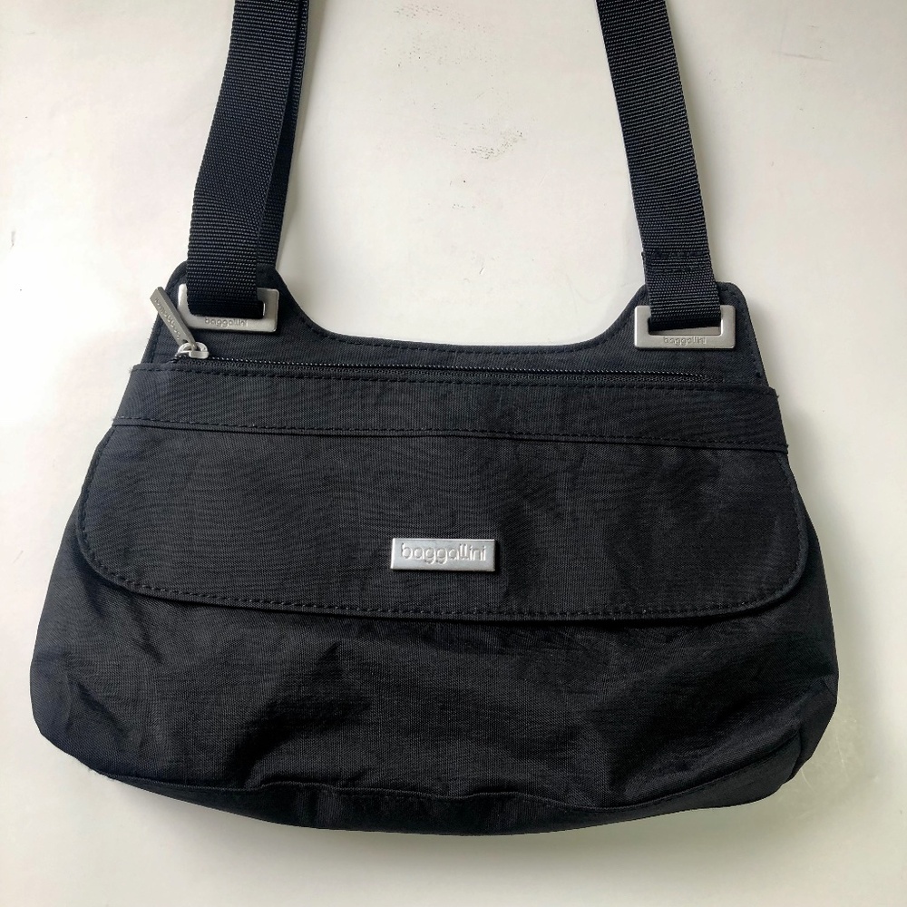NWOT Baggalini Crossbody Bag with Wristlet Bag